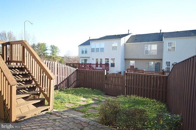 Building Photo - 106 Cagney Terrace SE