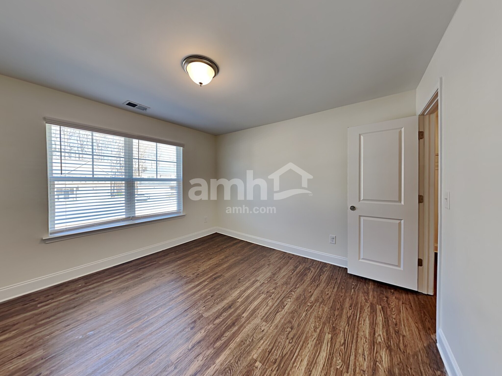 Building Photo - 3337 Okelly Dr