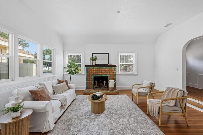 Building Photo - 918 45th St N