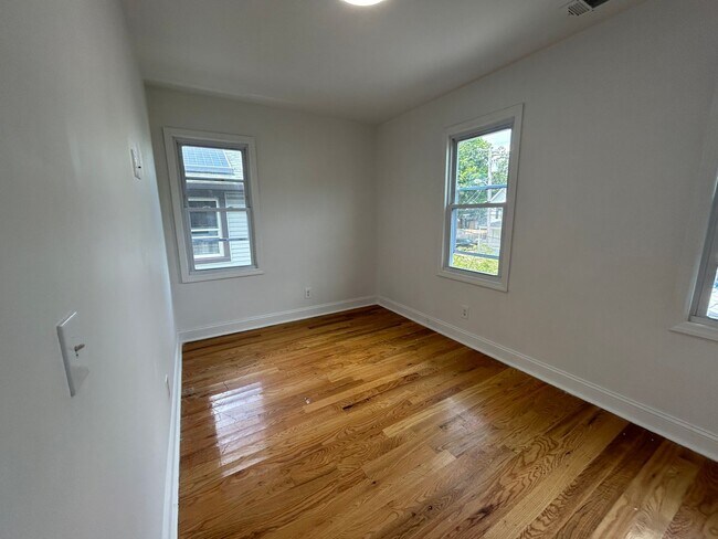Building Photo - 1224 Monroe Ave