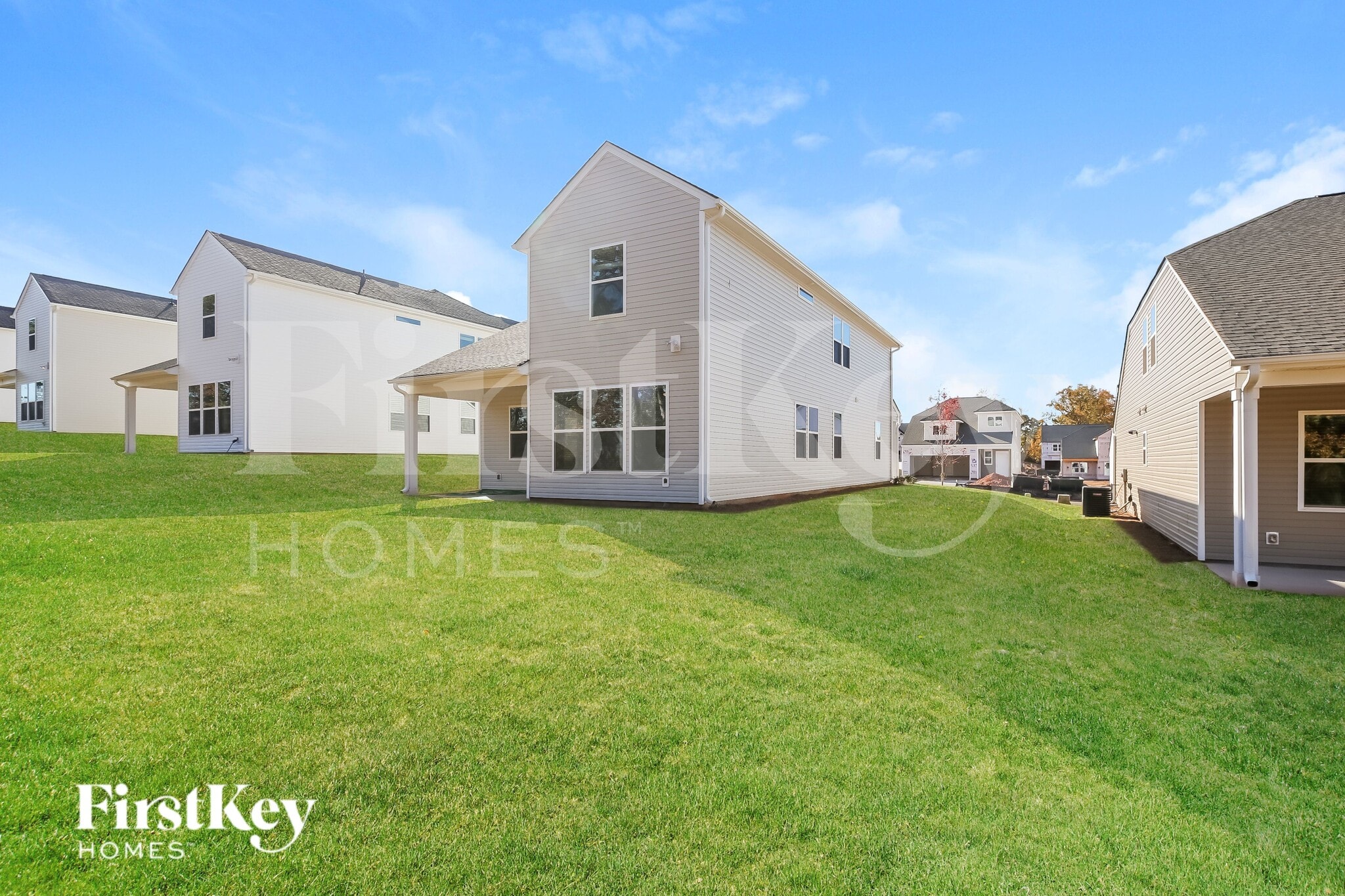 Building Photo - 534 Hillpark Ln