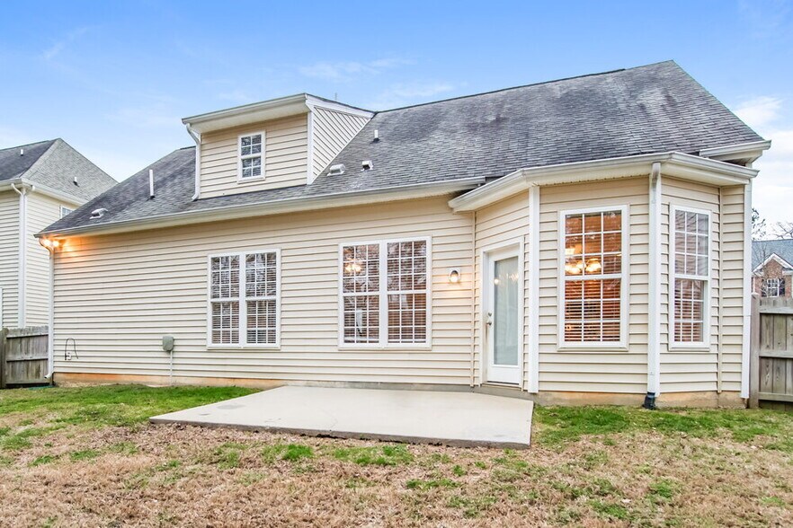 Building Photo - 125 Pearson Place