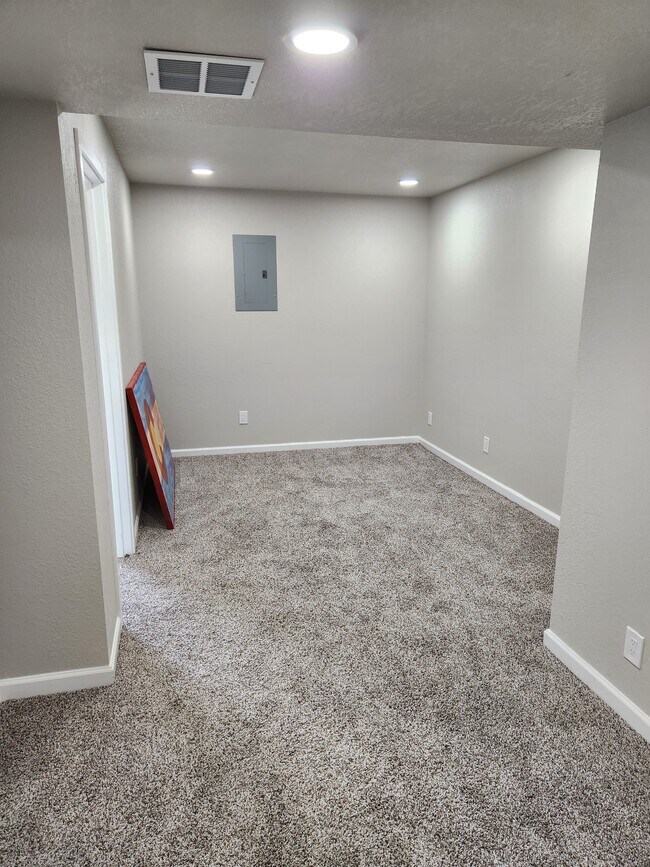 Building Photo - 5502 Dunbar Ct
