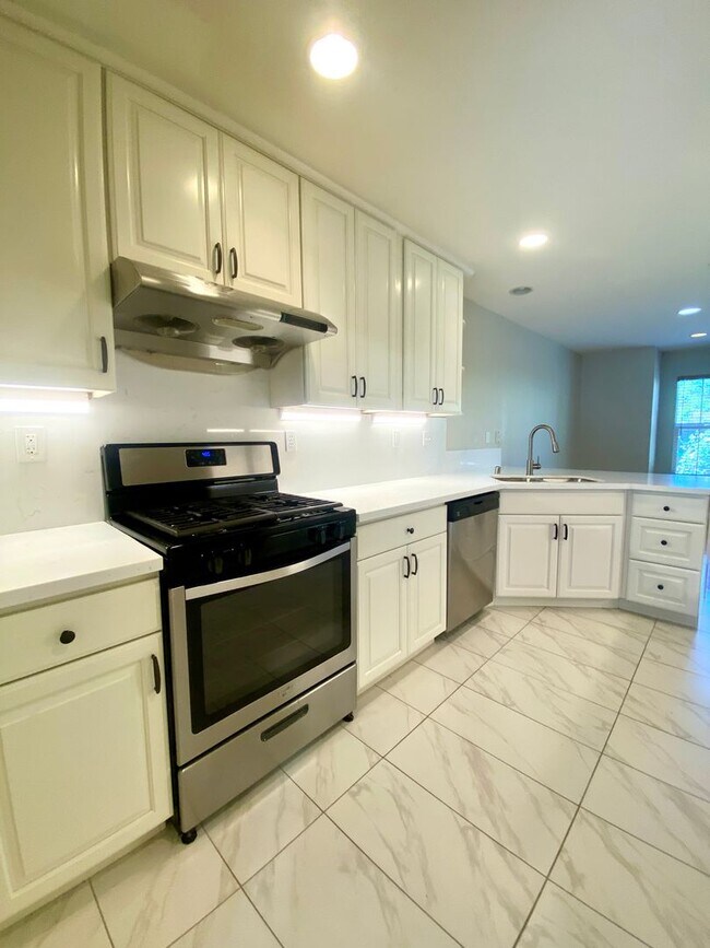 Building Photo - Shapell Cedar Bridge San Ramon 3 Br., 2.5 ...