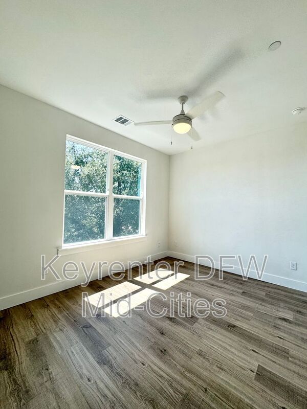 Building Photo - 7327 Uloho Wy
