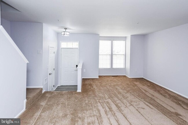 Building Photo - 915 Westlake Dr