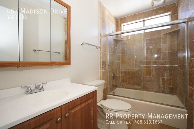 Building Photo - Spacious Home in Beautiful Blossom Valley ...