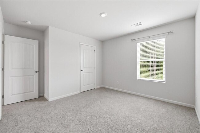 Building Photo - 6000 Screech Owl Dr