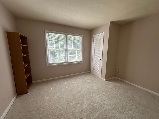 Building Photo - Secluded 3BR/2BA Home in Heflin – Lawncare...