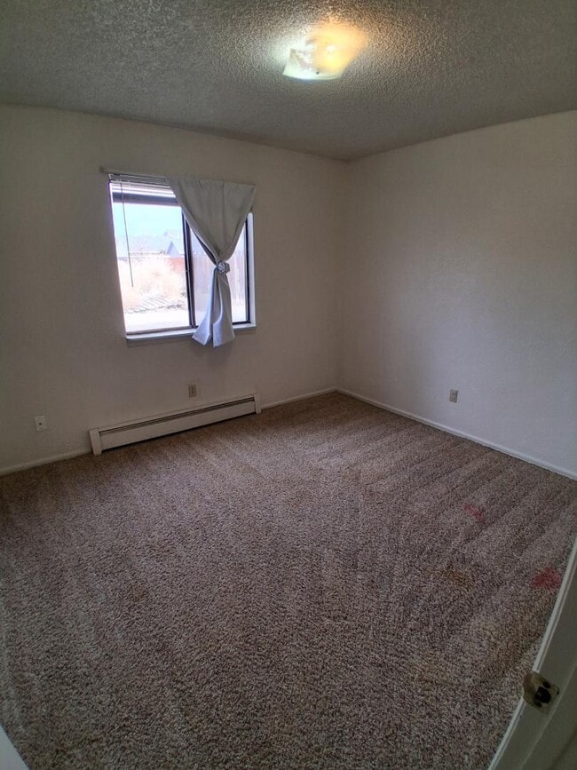 Building Photo - 2904 E 1/2 Rd