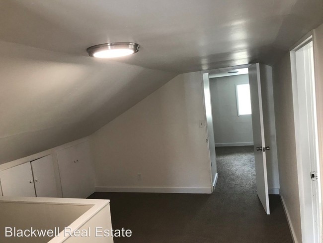 Building Photo - 1230 Gregory Way