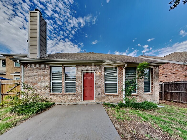 Building Photo - 1905 Hopkins Dr
