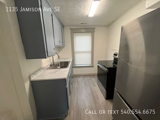 Building Photo - 1135 Jamison Ave SE