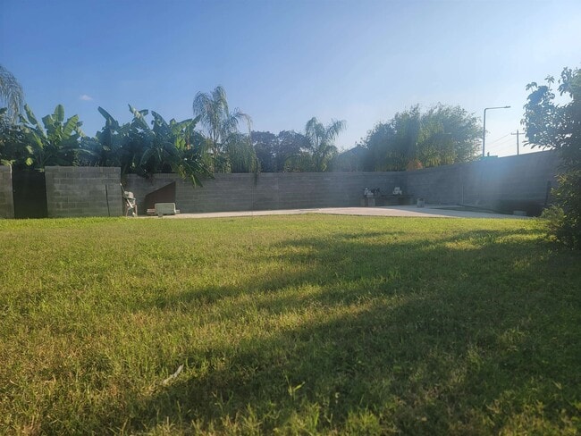 Building Photo - 702 Zebra Dr
