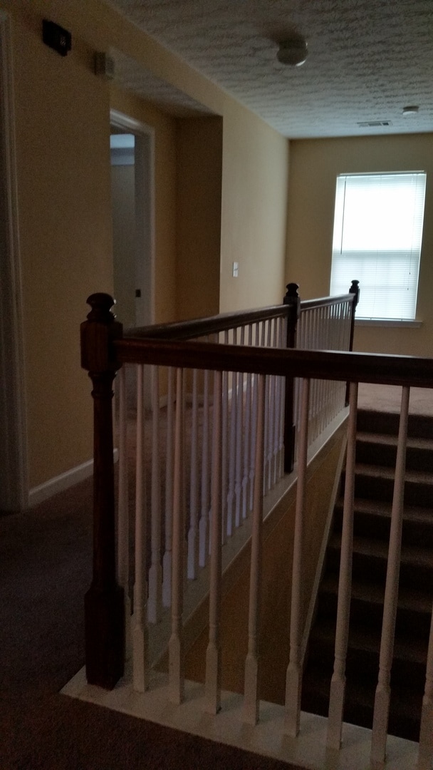 Building Photo - Swim Community - 4bd x 2 1/2bth w/2 Car Ga...
