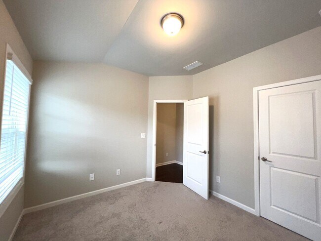 Building Photo - 4187 Townsend Ln