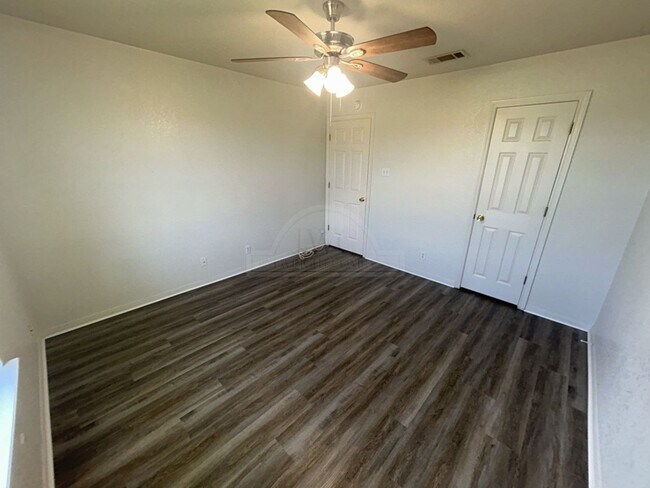 Building Photo - ***2-Weeks Free Rent***1011 Industrial Ave, Copperas Cove
