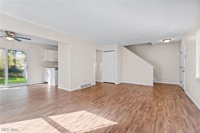 Building Photo - 3 BD/ 1.5BA Home for Rent- Cleveland- FIRST MONTH RENT 1/2 OFF!