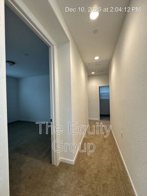 Building Photo - 1335 W Sedona Ave