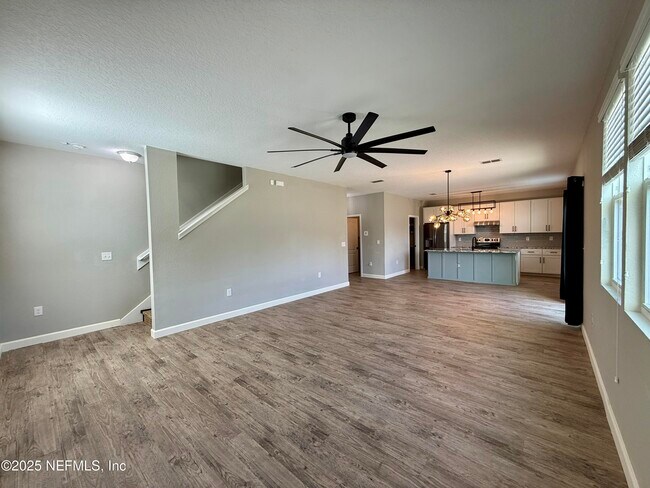 Building Photo - 2200 Pebble Point Dr