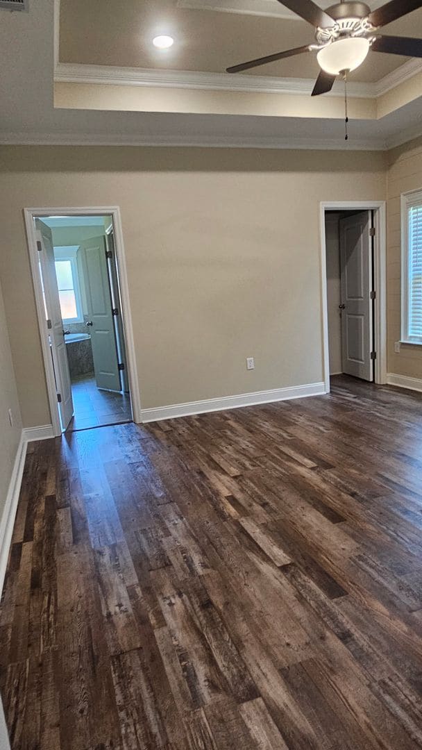 Building Photo - Knights Landing four bedroom home