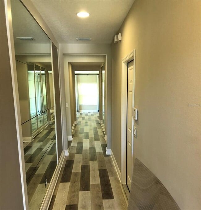 Building Photo - 5512 Windsong Oak Dr