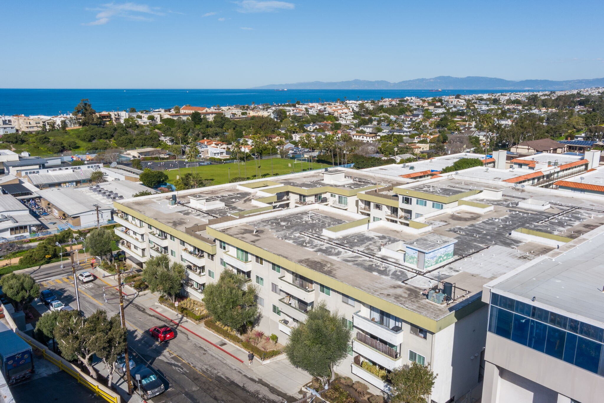 Building Photo - 1600 Ardmore Ave