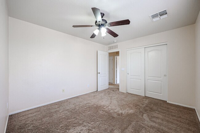 Building Photo - Beautiful 7 bedroom