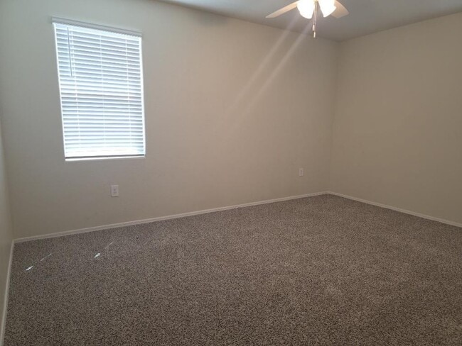 Building Photo - 18589 W Smoketree Dr