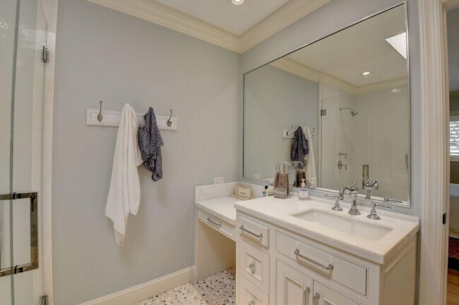 Building Photo - 1920 S Ocean Blvd