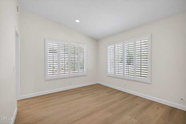 Building Photo - 1502 Briarglen Ave