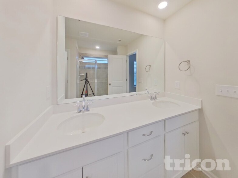 Building Photo - 112 Fennec Dr