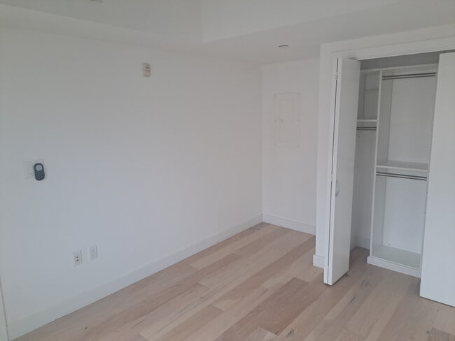 Building Photo - 875 G St