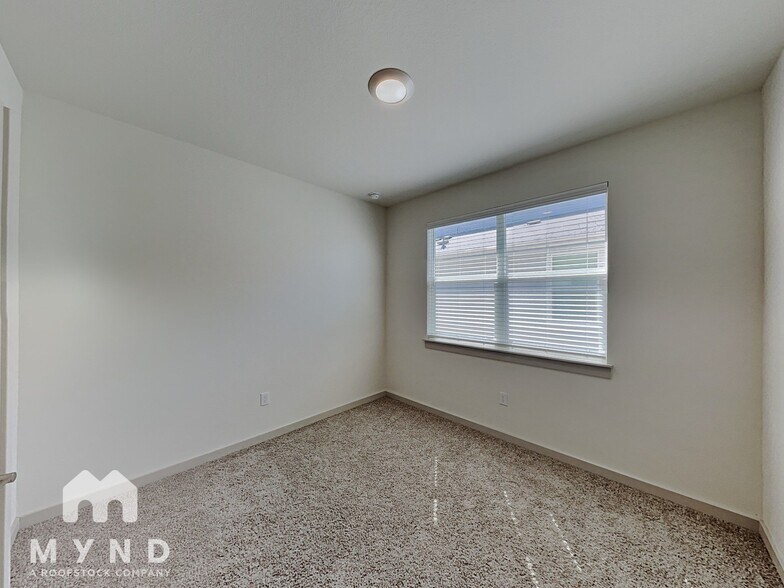 Building Photo - 3029 Egan Dr
