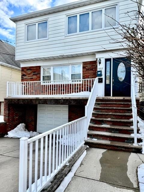 Building Photo - 182 W 32nd St