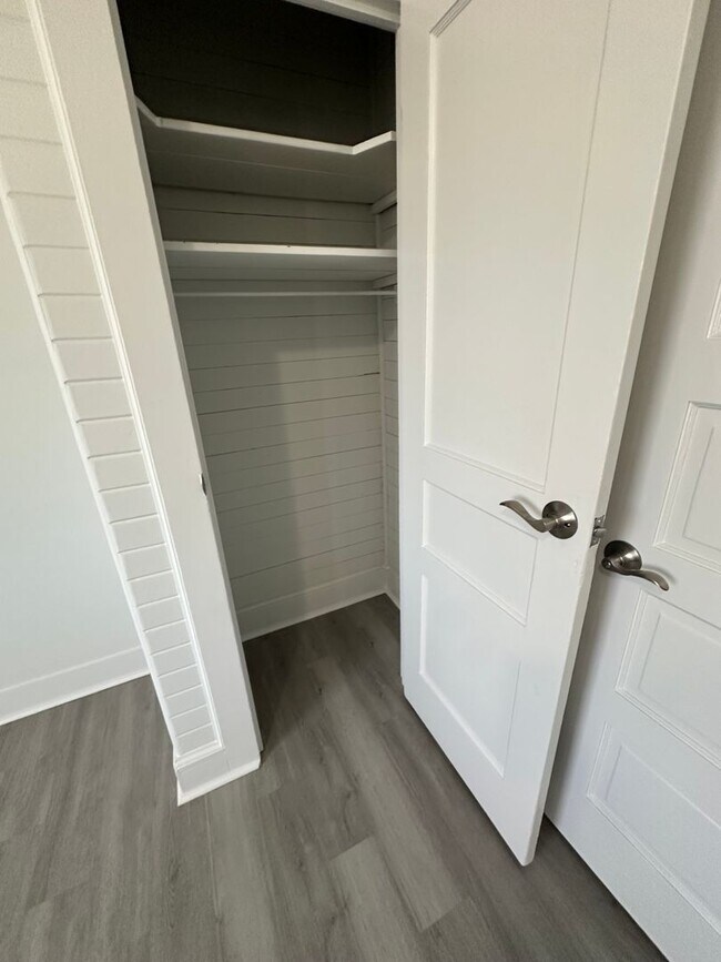 Building Photo - Luxury in Lockport-Newly Remodelled 4 Bedroom 2 Bath- $500 move in special!