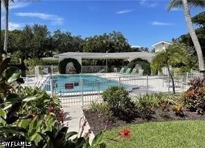 Building Photo - 800 S Golf Dr