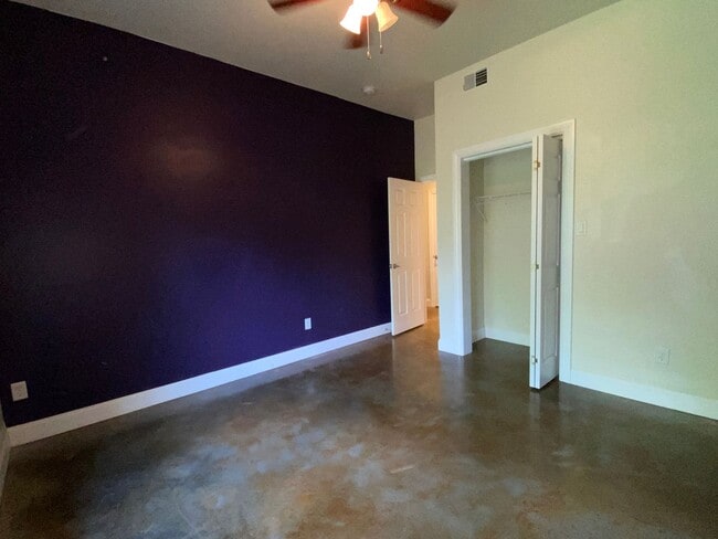 Building Photo - 125 Sun Haven Ln