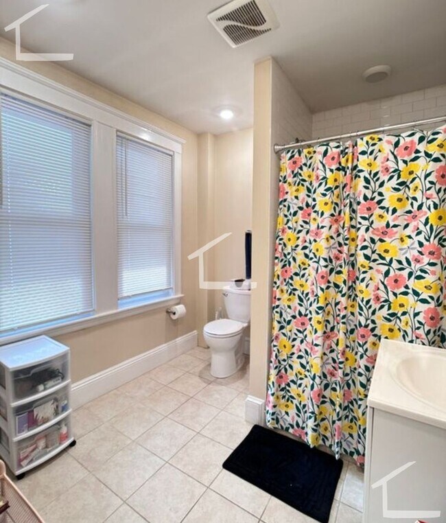 Building Photo - 4 Glenley Terrace