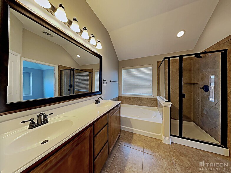 Building Photo - 1125 Ponderosa Drive