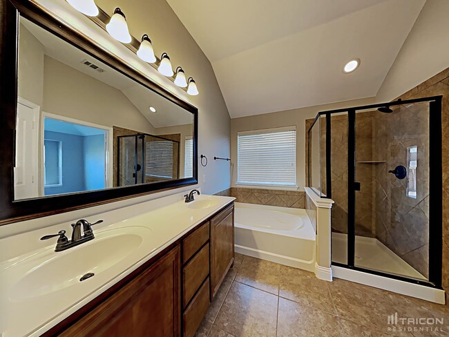 Building Photo - 1125 Ponderosa Drive