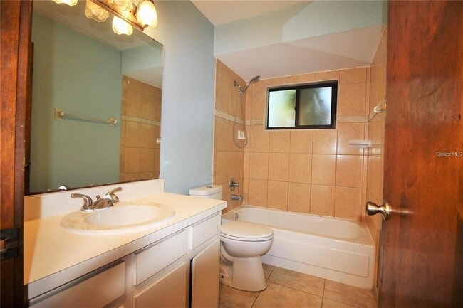 Building Photo - 120 Valmora Dr