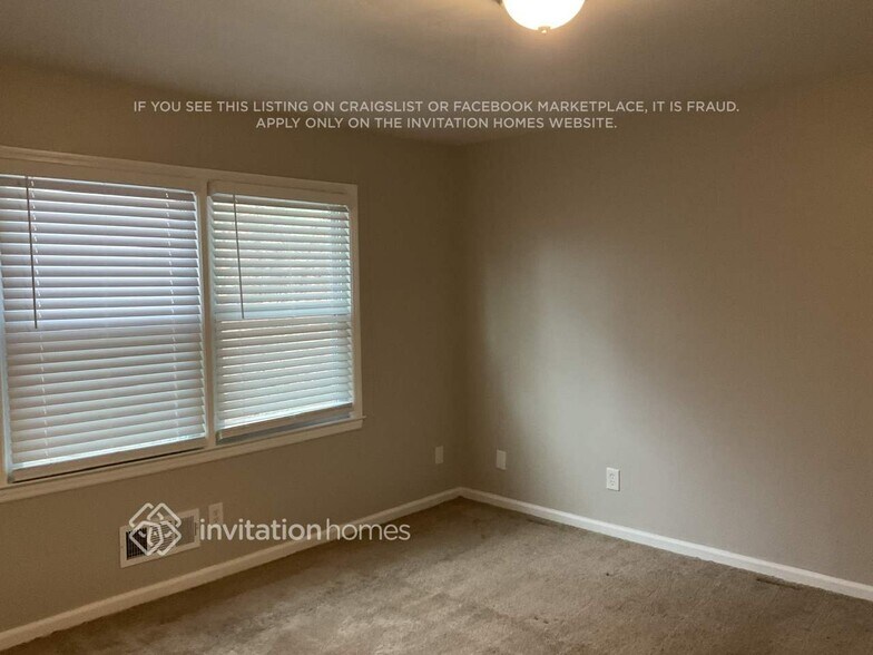 Building Photo - 1150 Carlo Terrace SW