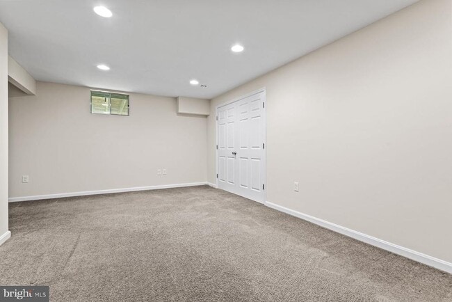 Building Photo - 10610 High Beach Ct