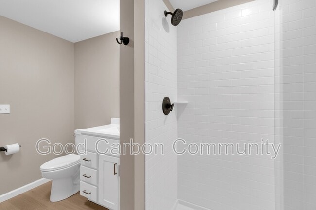 Building Photo - 401 Central Ave