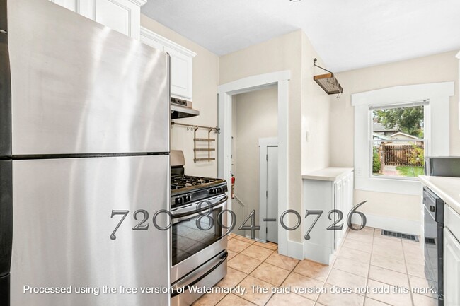 Building Photo - 4633 W 30th Ave