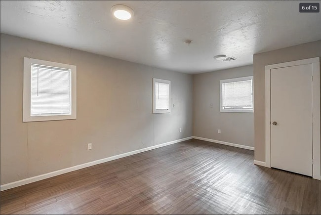 Building Photo - 820 SW 31st St