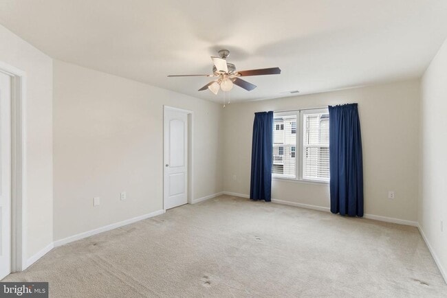 Building Photo - 37 Britania Ct