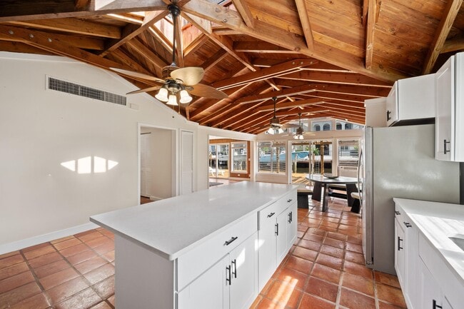 Building Photo - 816 Chukker Rd