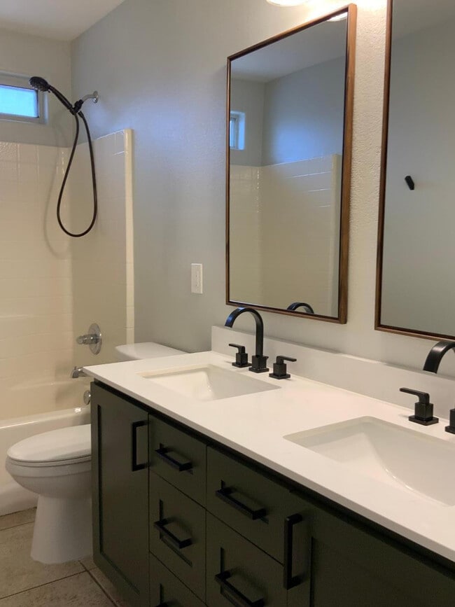 Building Photo - 20953 N 79th Dr